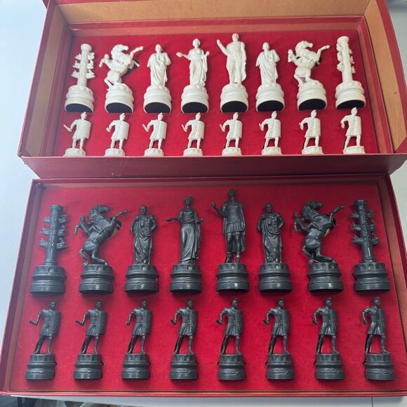 Vintage 1960s Classic Games Collector's Series Ancient Rome Chess Set (READ) - Picture 1 of 9